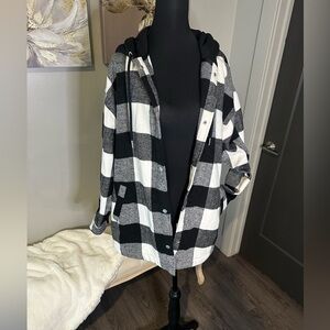 NWOT Plaid Oversized Jacket with Hood size Small